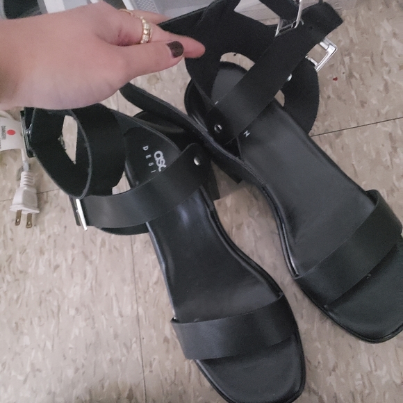 Asos Design Mid Heel Sandals - Picture 3 of 3